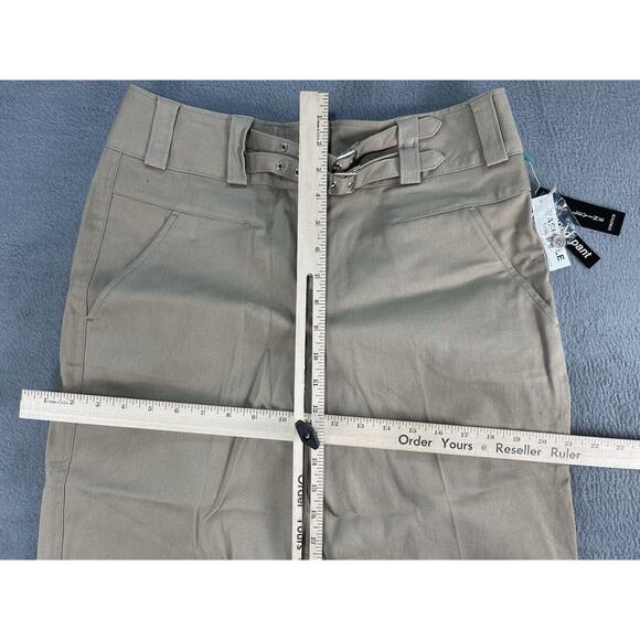 NWT Larry Levine Womens Tan Casual Stretch Cropped Pants Size 10 - Picture 8 of 10